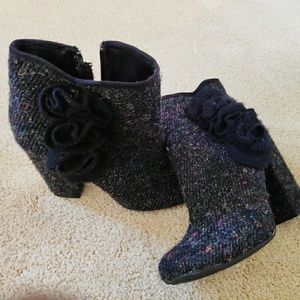 Rocket Dog Black Tweed Booties Size 7.5